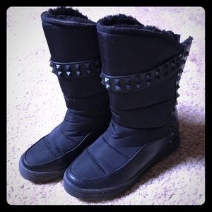 Black studded snow boots size 8 (38)